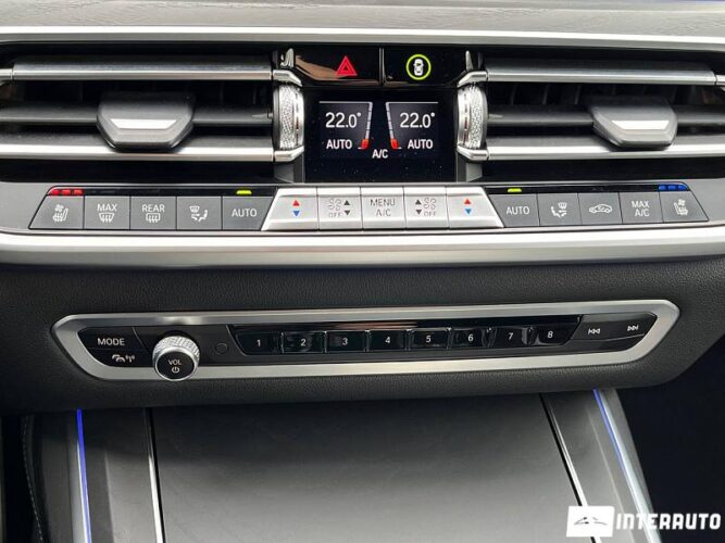 BMW X7 3.0d 54 interauto-car