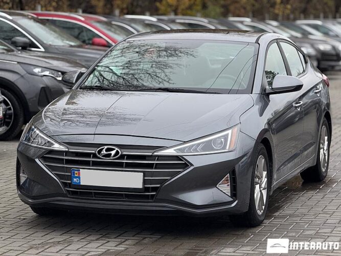 Hyundai Elantra 2018 doar la InterAuto