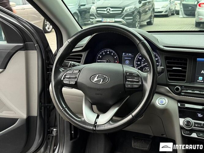 hyundai Elantra 2018