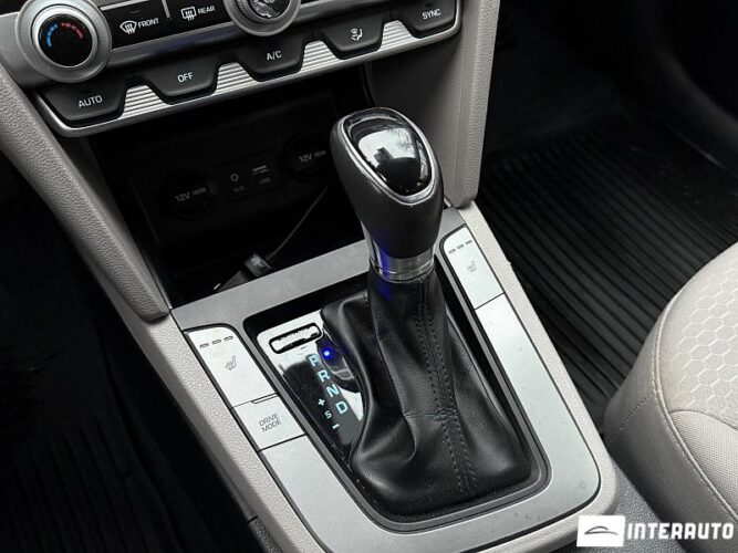 hyundai Elantra 2018