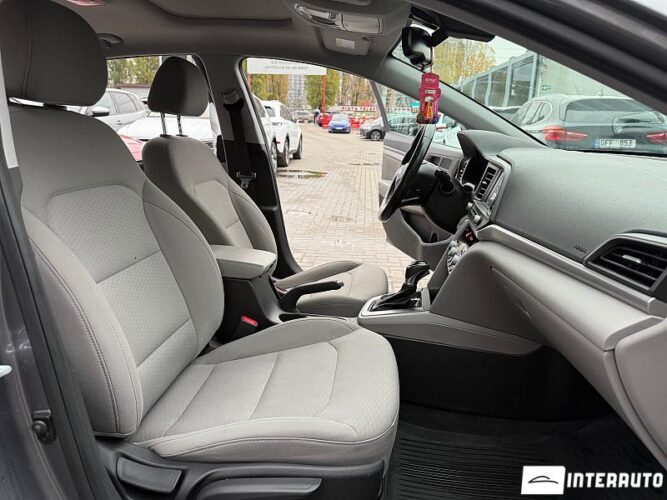 hyundai Elantra 2018