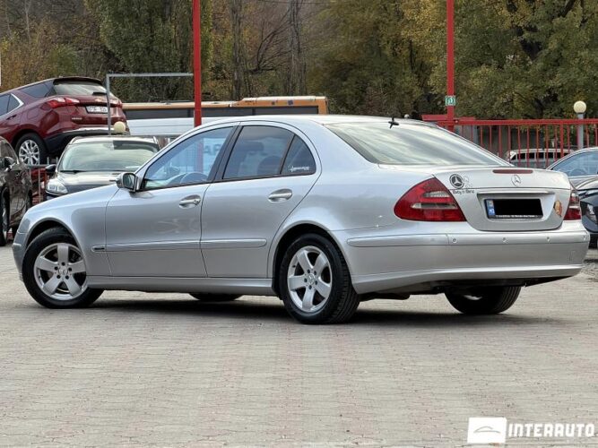 Mercedes E 220 33 interauto-car