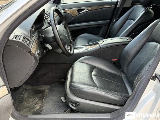 Mercedes E 220 36 interauto-car