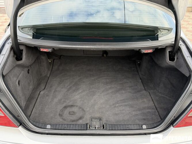 Mercedes E 220 48 interauto-car