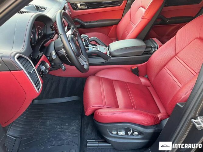 Porsche Cayenne E-Hybrid 31 interauto-car