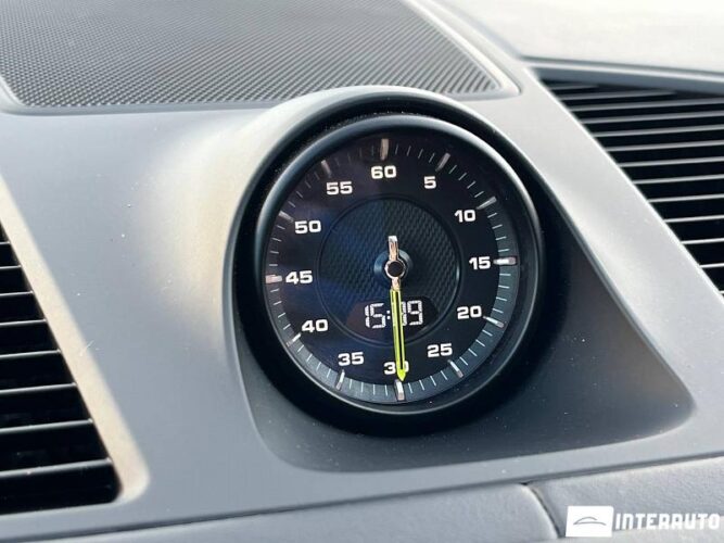 Porsche Cayenne E-Hybrid 34 interauto-car