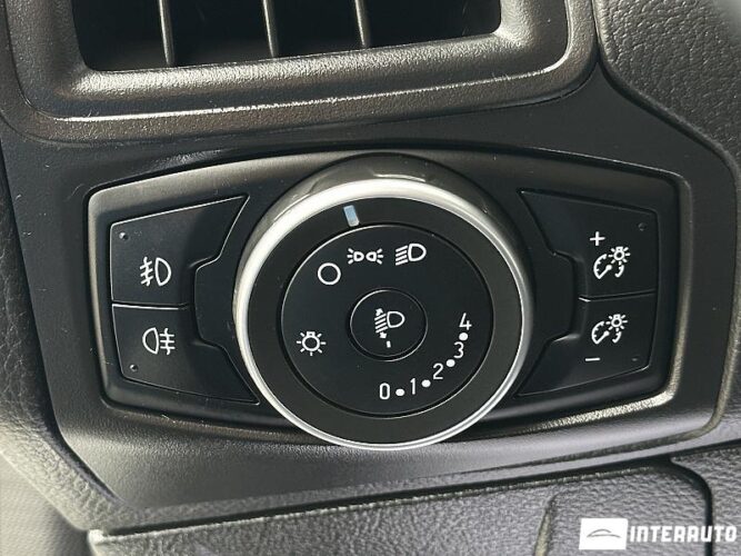 Ford Focus 44 interauto-car