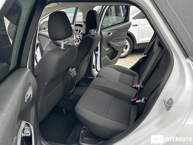 Ford Focus 40 interauto-car