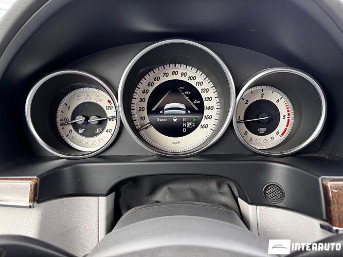 Mercedes E 250 41 interauto-car