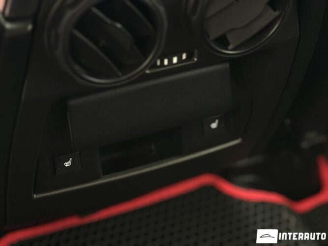 Land Rover Range Rover Sport 57 interauto-car