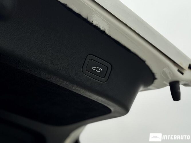 Land Rover Range Rover Sport 41 interauto-car