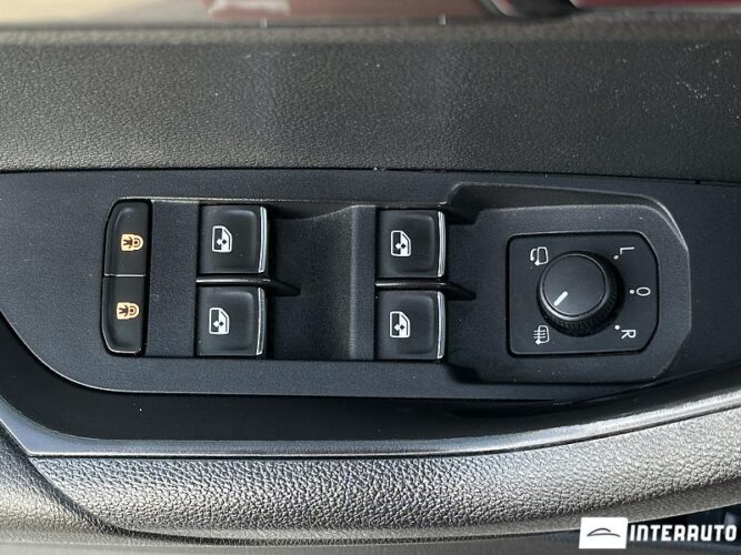 Skoda Karoq 42 interauto-car