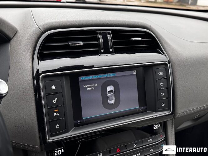 Jaguar F-Pace 41 interauto-car