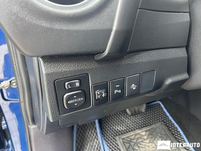 Toyota Auris 46 interauto-car