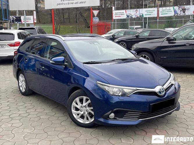 Toyota Auris 34 interauto-car