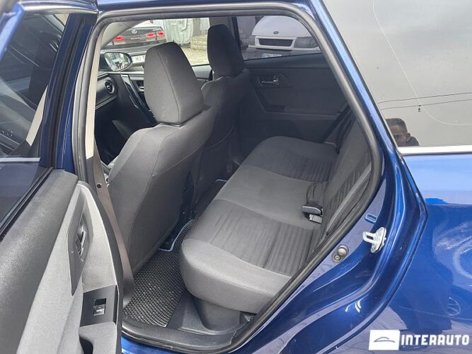 Toyota Auris 47 interauto-car