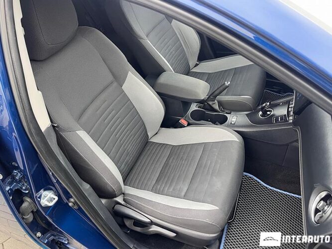 Toyota Auris 49 interauto-car
