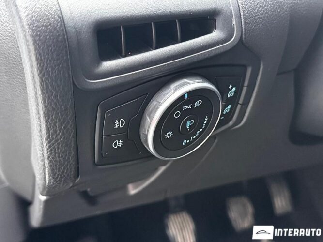Ford Focus 44 interauto-car