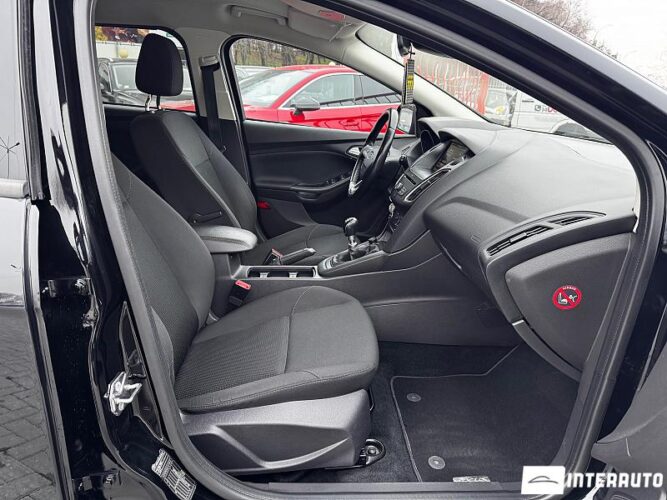 Ford Focus 35 interauto-car