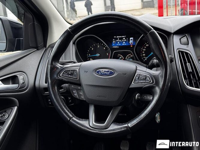 Ford Focus 40 interauto-car
