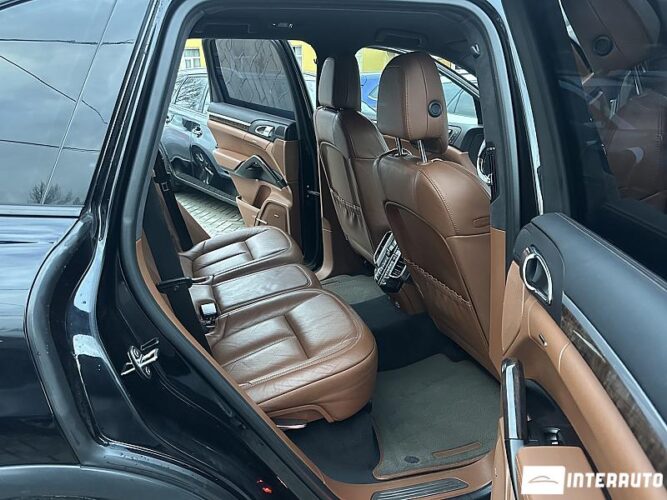Porsche Cayenne S 53 interauto-car