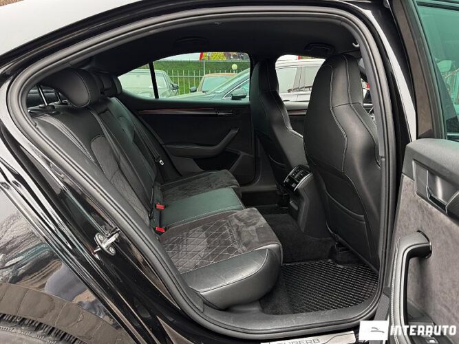 Skoda Superb 47 interauto-car