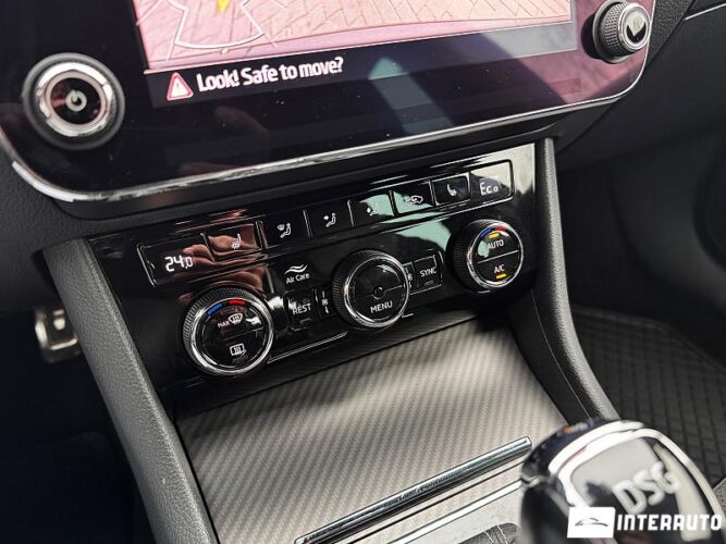 Skoda Superb 43 interauto-car