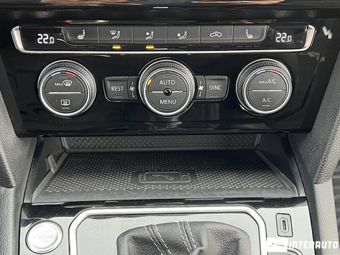 Volkswagen Arteon 42 interauto-car