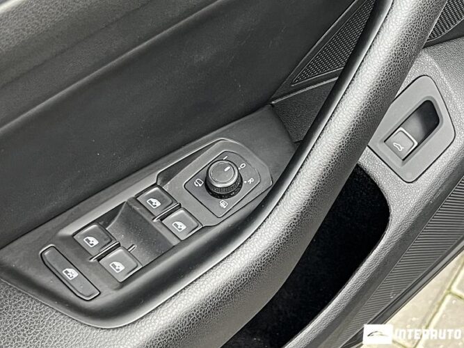 Volkswagen Arteon 49 interauto-car