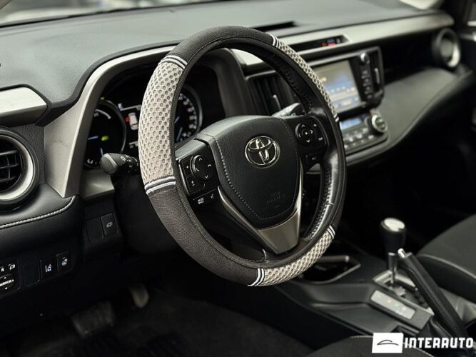 Toyota Rav-4 41 interauto-car