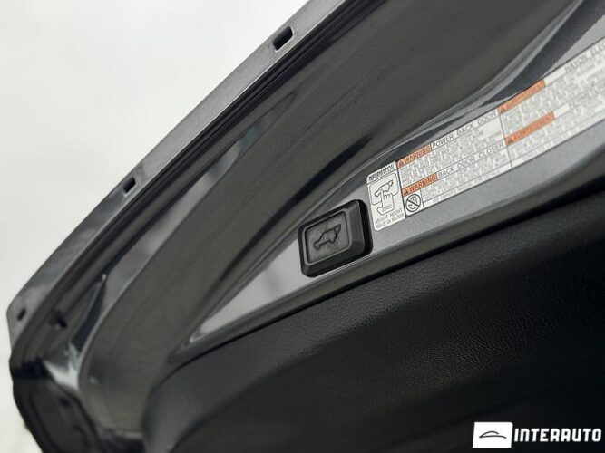 Toyota Rav-4 37 interauto-car