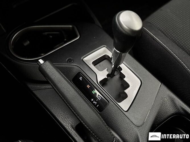 Toyota Rav-4 47 interauto-car