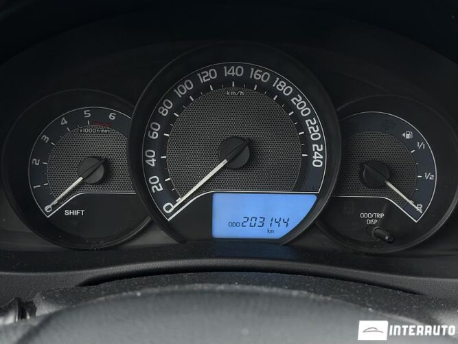 Toyota Auris 37 interauto-car