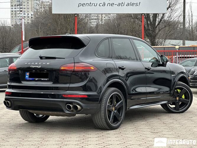 Porsche Cayenne S Hybrid 36 interauto-car