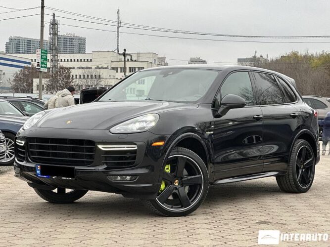 Porsche Cayenne S Hybrid 34 interauto-car