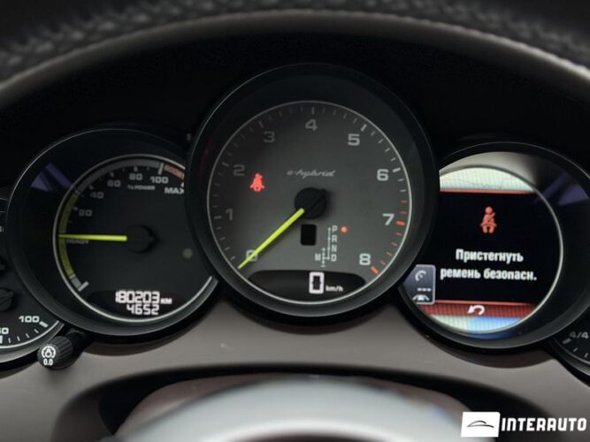 Porsche Cayenne S Hybrid 45 interauto-car