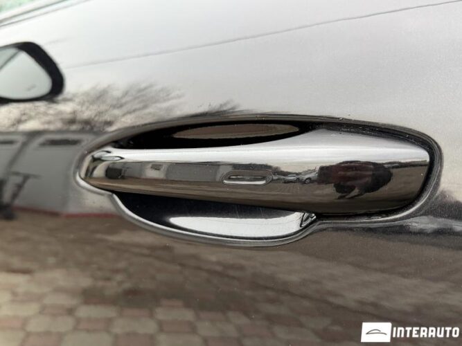 Porsche Cayenne 40 interauto-car