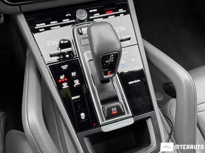 Porsche Cayenne 50 interauto-car