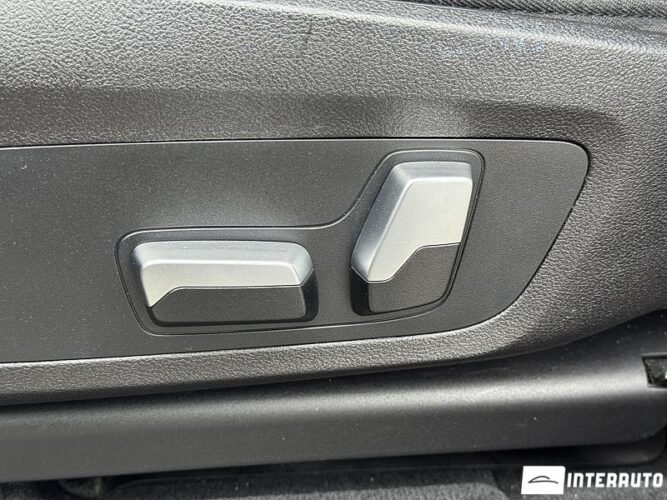 BMW X3 3.0e 54 interauto-car