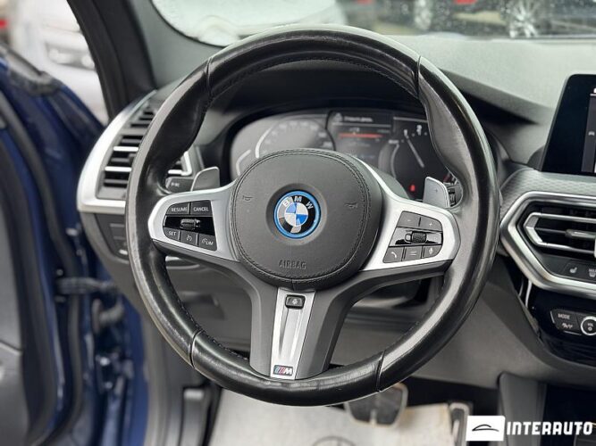 BMW X3 3.0e 43 interauto-car