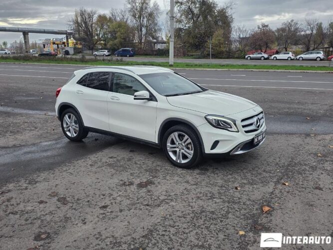 Mercedes GLA 250 34 interauto-car