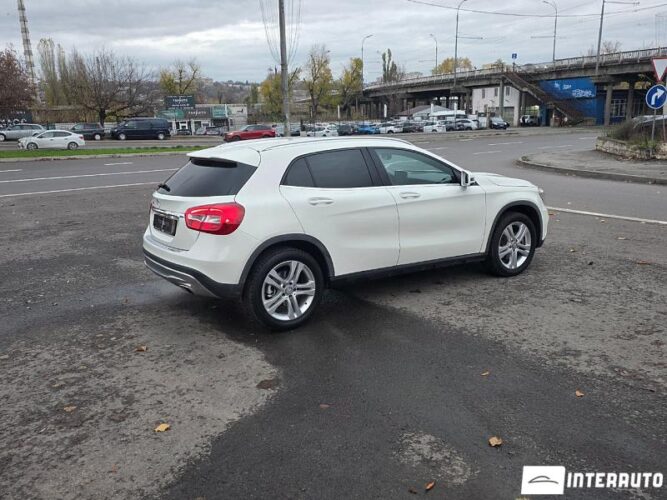 Mercedes GLA 250 37 interauto-car