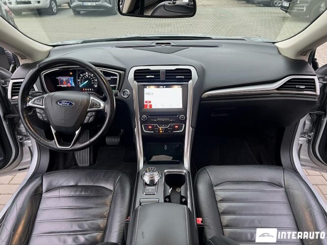 Ford Fusion 42 interauto-car