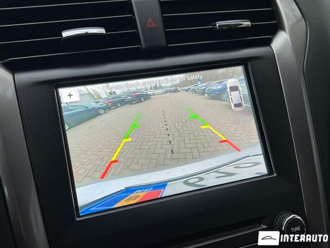 Ford Fusion 45 interauto-car