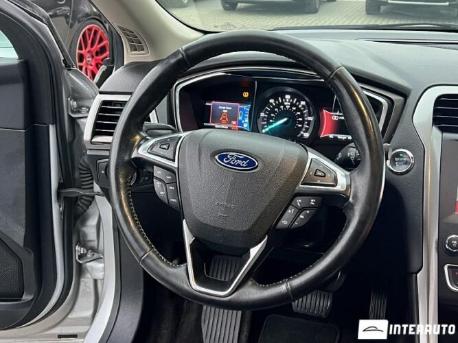 Ford Fusion 43 interauto-car
