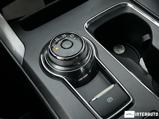 Ford Fusion 48 interauto-car