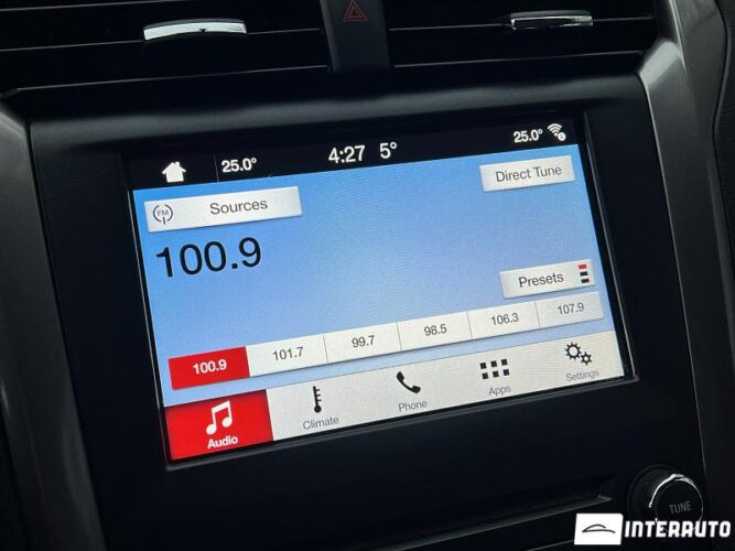 Ford Fusion 46 interauto-car