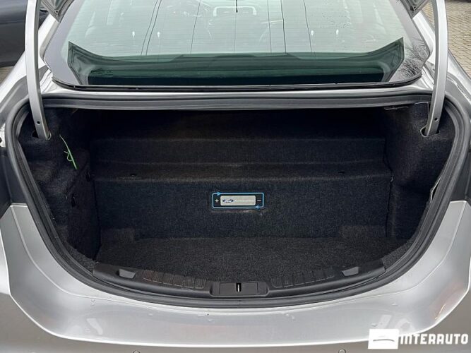 Ford Fusion 52 interauto-car