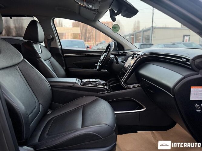 Hyundai Tucson 61 interauto-car