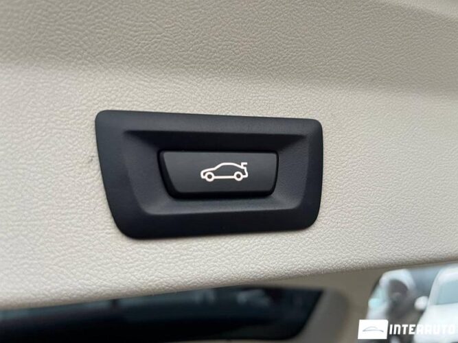 BMW X3 2.0D 43 interauto-car